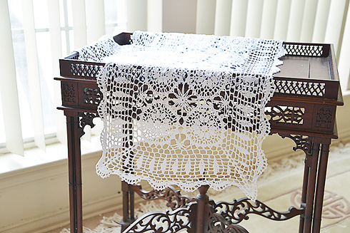 Crochet Rose Table Runner. 16"x54" White color